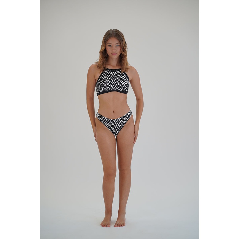 Saola High Neck Top