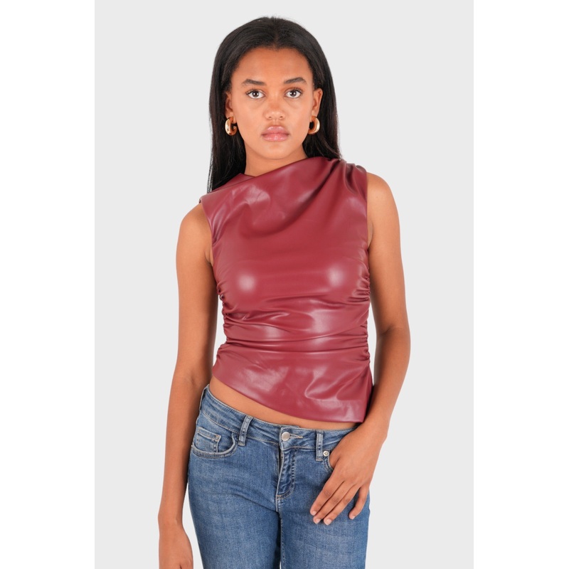 "Classy" leather top red