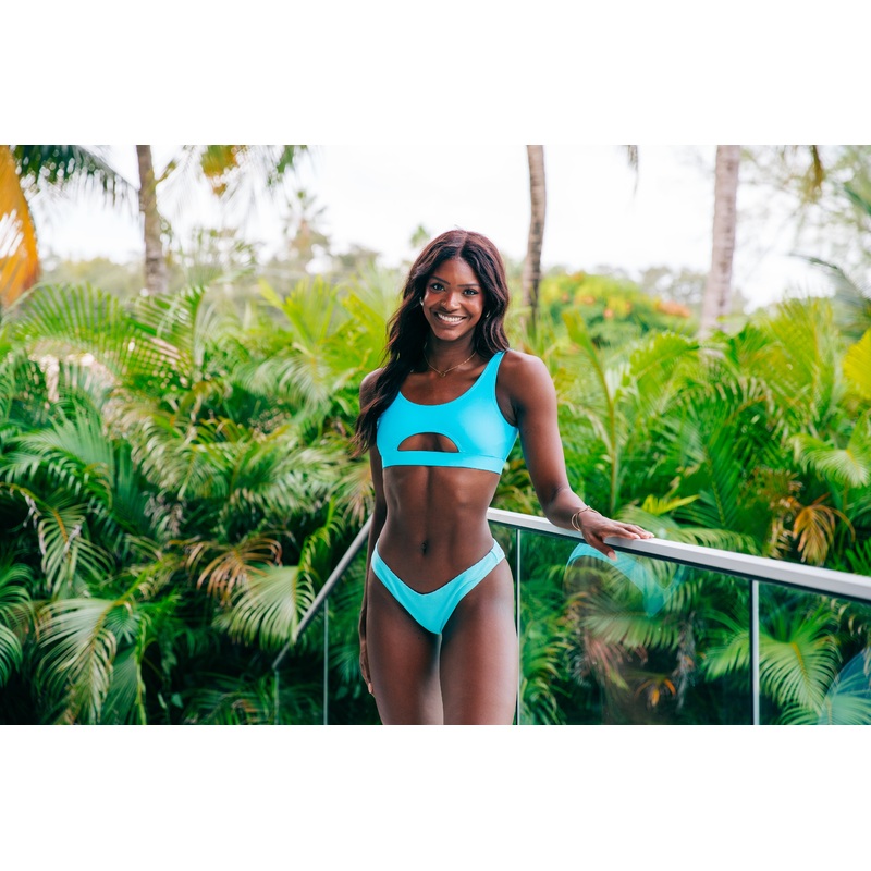 Scoop Front Bralette - Cyan