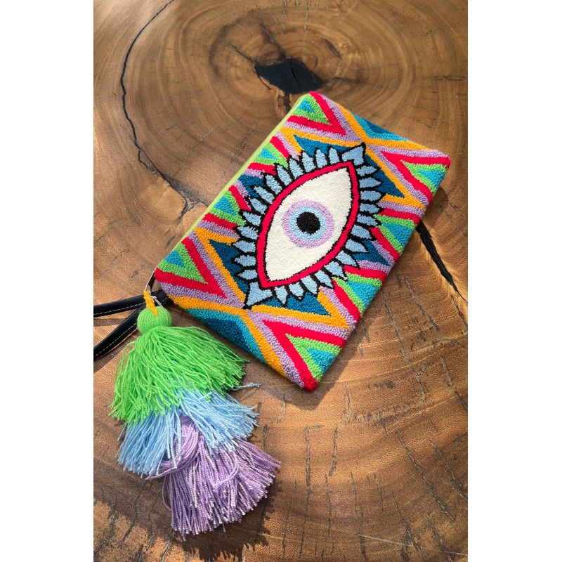 Ojito Clutch in Garden Green Hot Pink