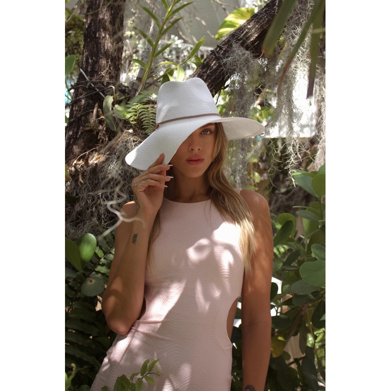 Valentin Hat in White