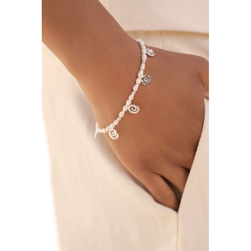Aura Pearl Bracelet