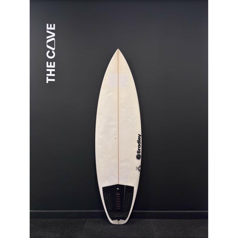 On Ya (narrow) 5'4" x 17 5/8" X  2 1/8" - 20.64L, 3x  Futures Fin Boxes, PU [Good] - ID:897370
