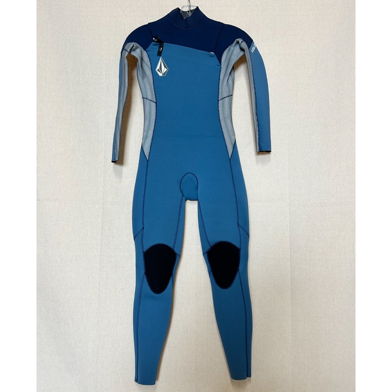 3/2 Boys Volcom Chest Zip (Blue)